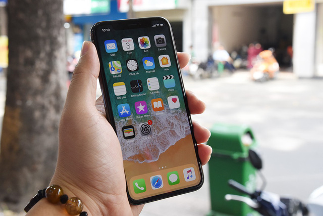 đập hộp iphone x - Đập hộp iPhone X đầu tiên tại Việt Nam giá 68 triệu đồng đập hộp iPhone X đập hộp iphone x - Đập hộp iPhone X đầu tiên tại Việt Nam giá 68 triệu đồng