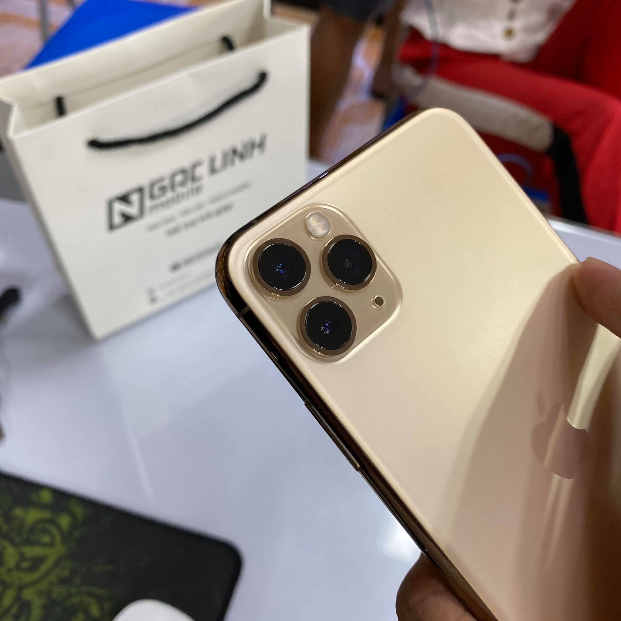 iPhone 11 Pro Max lock - Có nên mua iPhone 11 Pro Max lock không? iPhone 11 Pro Max lock iPhone 11 Pro Max lock - Có nên mua iPhone 11 Pro Max lock không?
