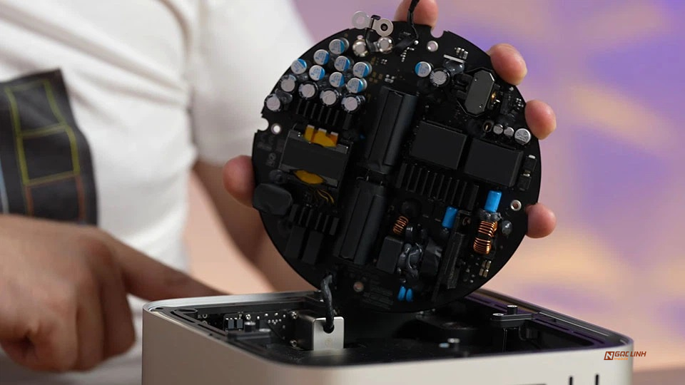 Mổ bụng Mac Studio, khám phá linh kiện bên trong