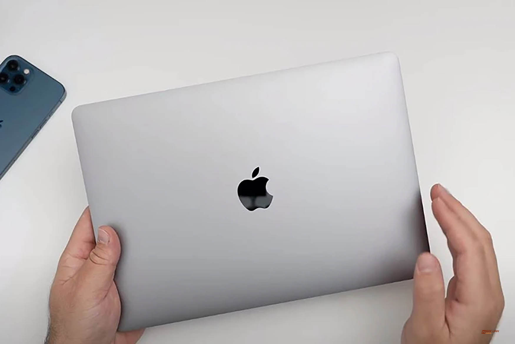 Macbook Pro M2 2022: Sức mạnh chuyên nghiệp