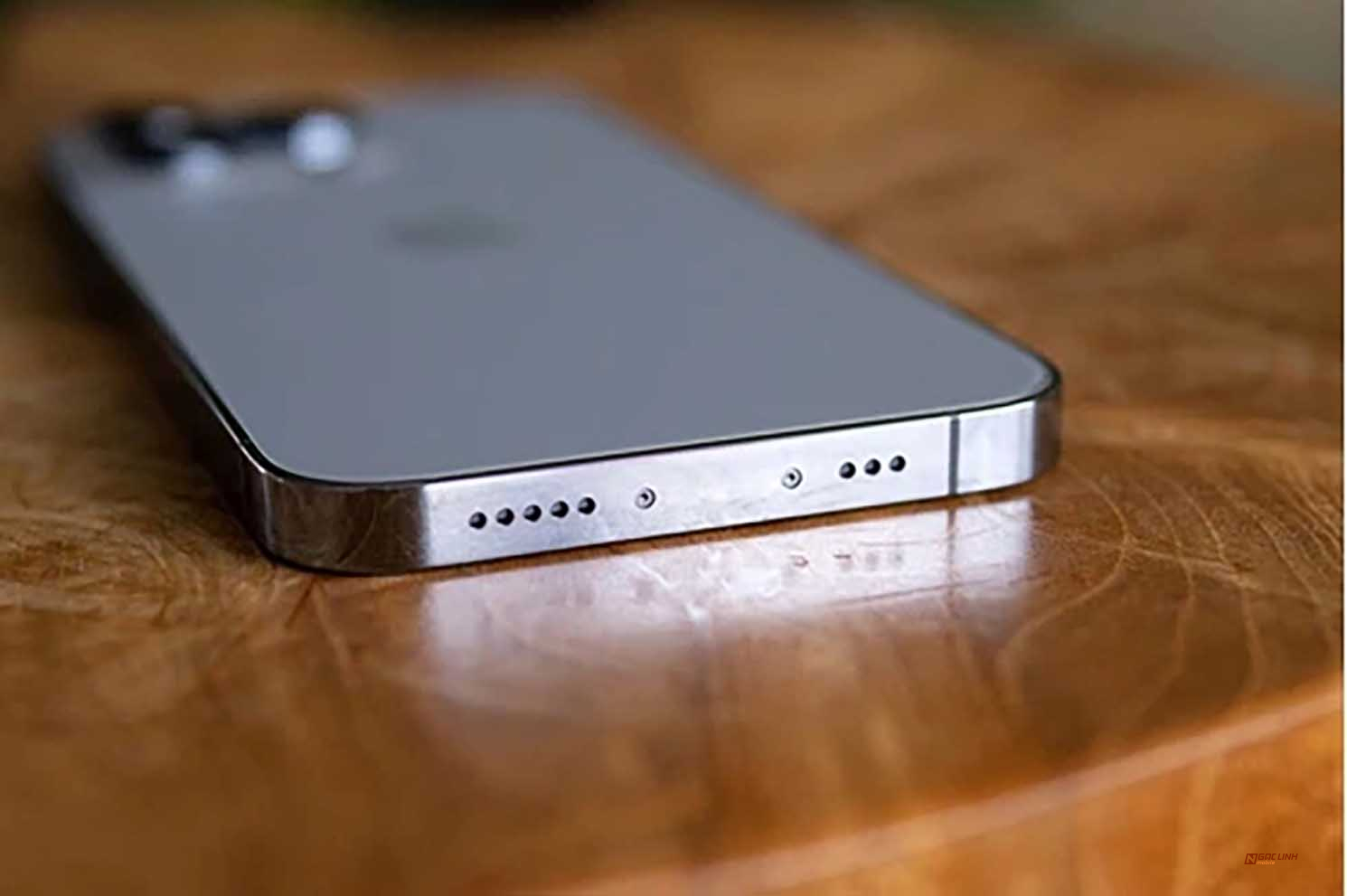 iPhone không cổng sạc, không hề phi lý chút nào