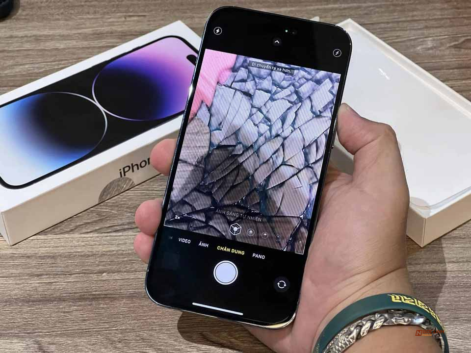 Miếng dán PPF làm hỏng kính camera iPhone 14