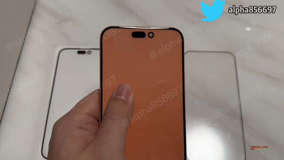 Mô hình iPhone 15 Pro với viền siêu mỏng
