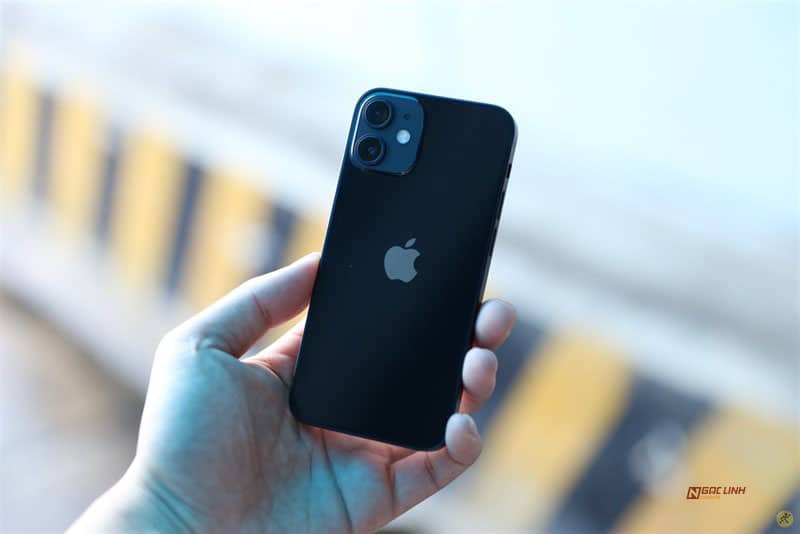 iPhone 12 mini bị loại bỏ, Apple đã đúng!